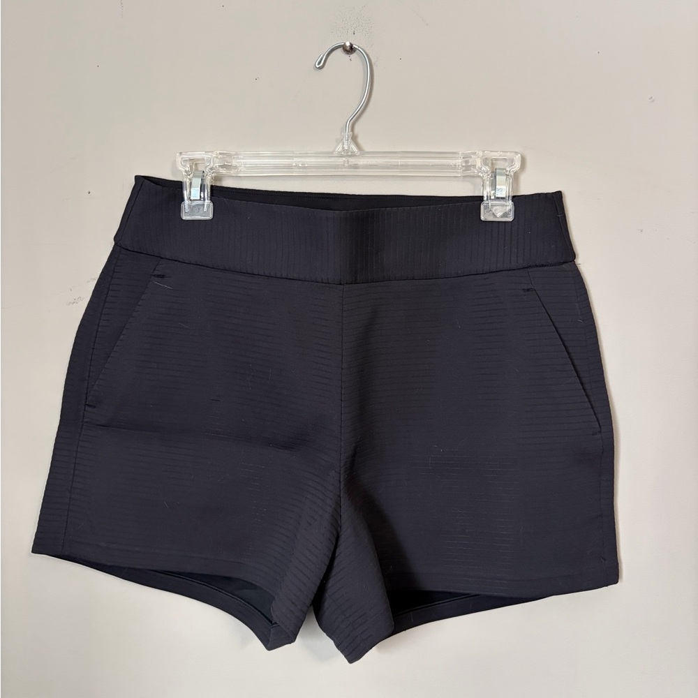 Lululemon Athletica Women’s Black Shorts Size 10